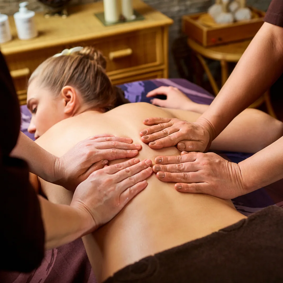 4 Hand Massage in Muscat